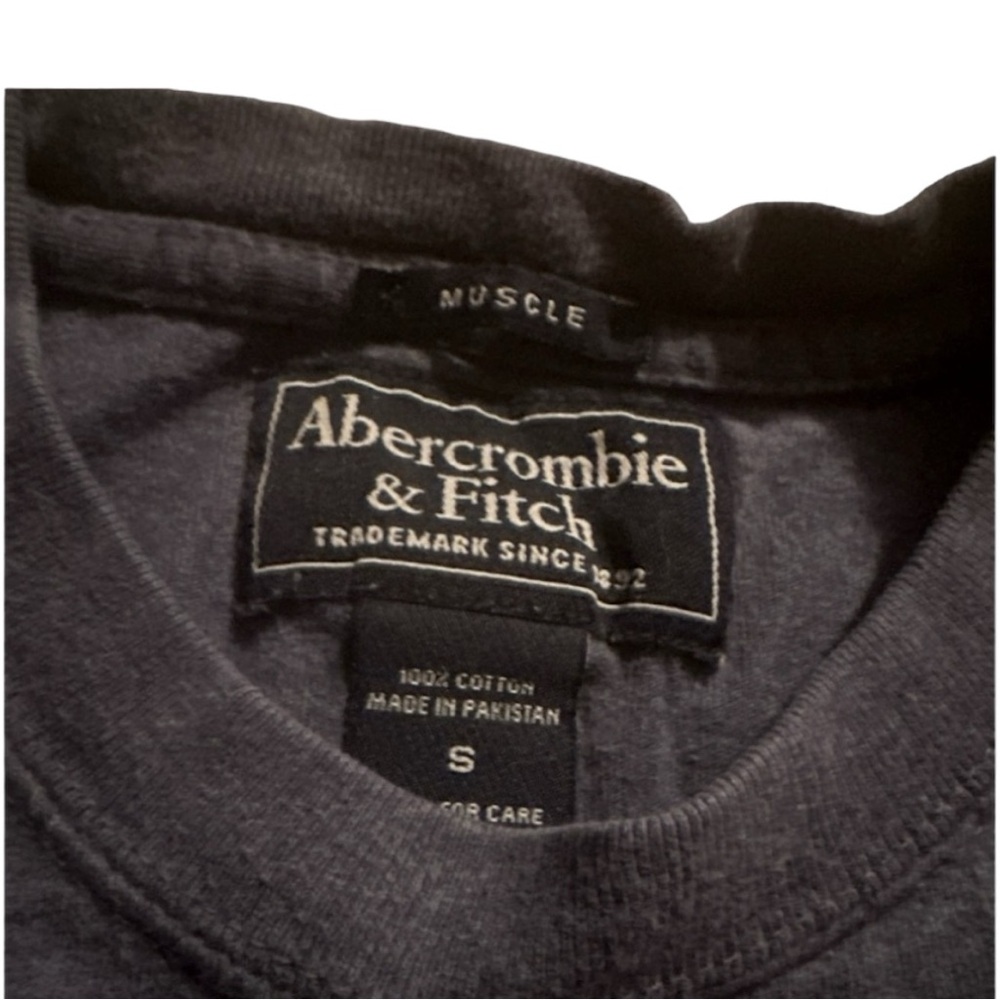 A&F | Muscle Tee - Picture 2 of 4